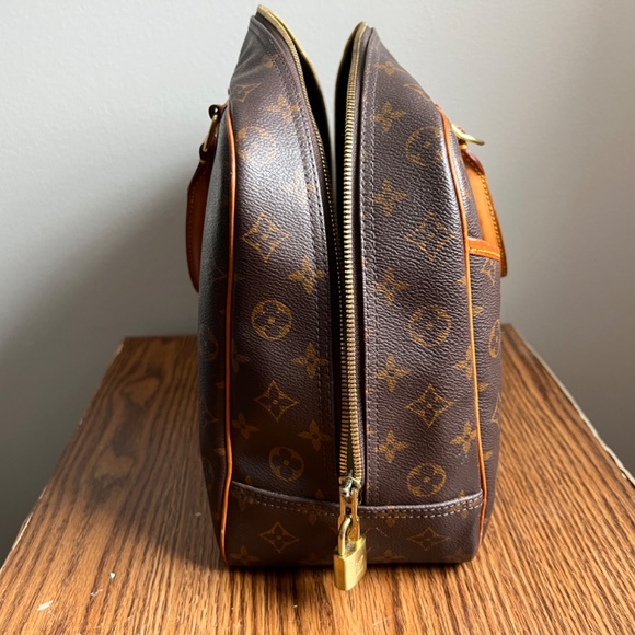 Louis Vuitton Mono Deauvill purse handbag in good condition - Picture 9 of 12